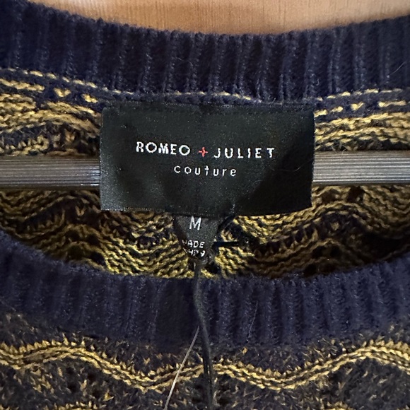 Romeo + Juliet Couture Sweater Dress - Picture 5 of 5